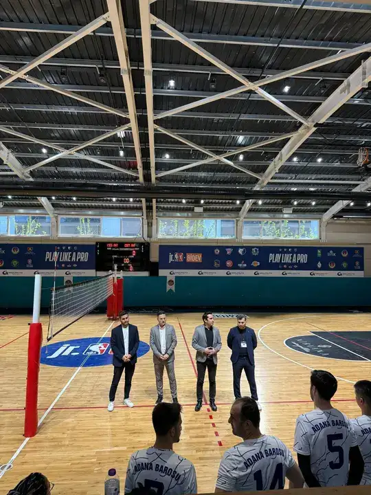 Antalya'da Avukatlar Cübbeyi Çıkardı, Formayı Giydi! 5